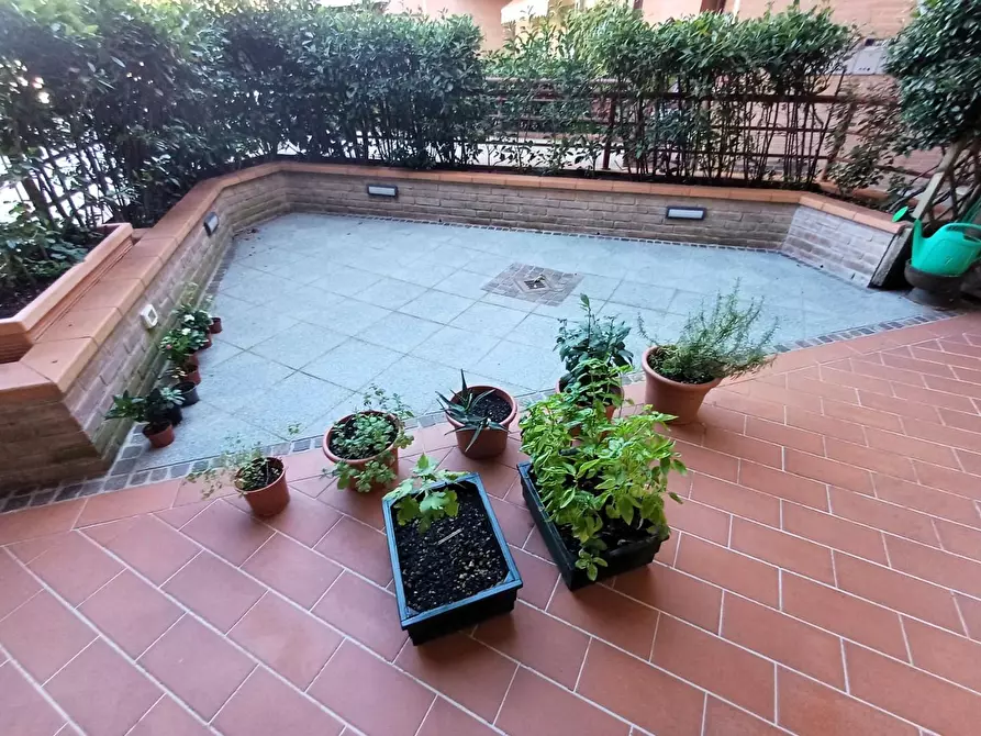 Immagine 8 di Appartamento in vendita  a Capraia E Limite