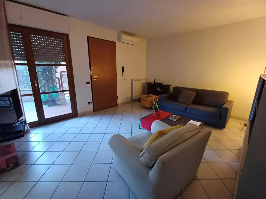 Immagine 2 di Appartamento in vendita  a Capraia E Limite