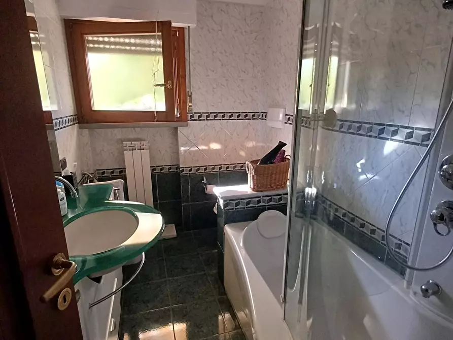 Immagine 7 di Appartamento in vendita  a Capraia E Limite