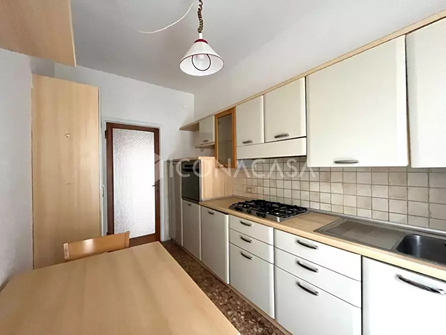 Immagine 10 di Appartamento in vendita  a Pontedera