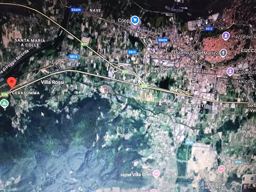 Immagine 7 di Appartamento in vendita  a Lucca