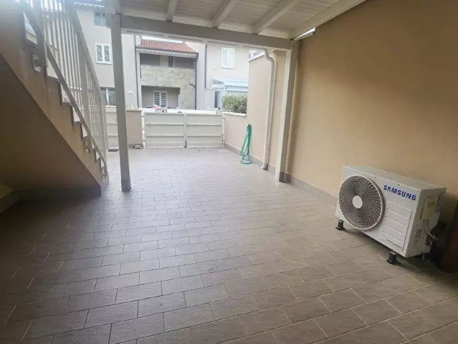 Immagine 33 di Appartamento in vendita  a Bientina