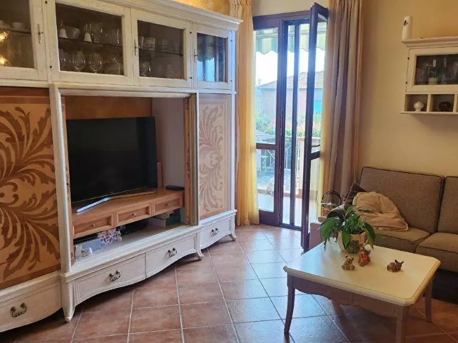 Immagine 8 di Appartamento in vendita  a Cascina