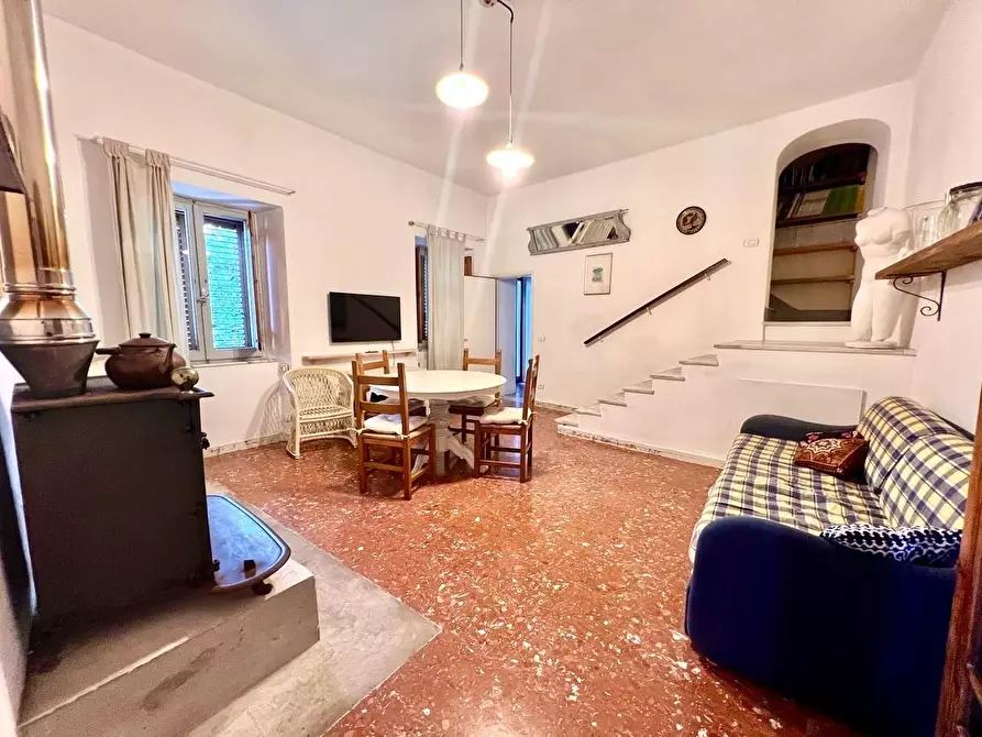 Immagine 5 di Casa semindipendente in vendita  a Seravezza