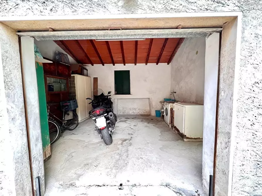 Immagine 24 di Casa semindipendente in vendita  a Seravezza