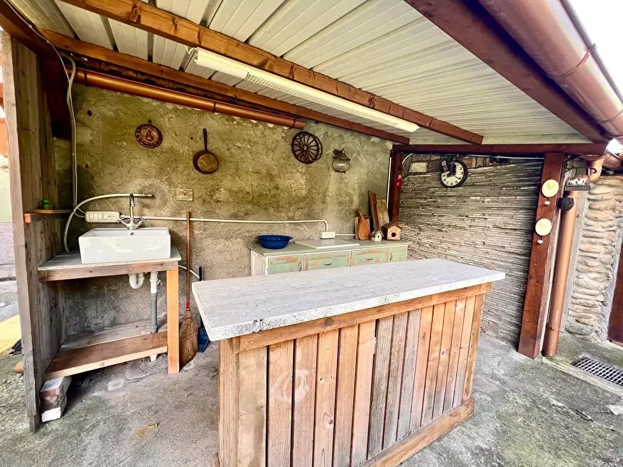 Immagine 15 di Casa semindipendente in vendita  a Seravezza