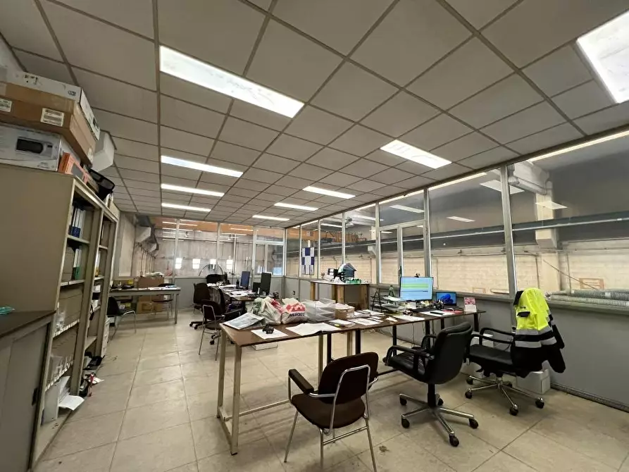 Immagine 2 di Capannone industriale in vendita  a La Loggia