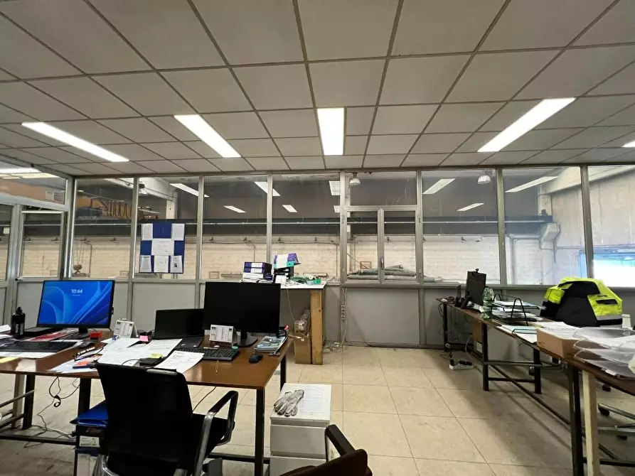 Immagine 5 di Capannone industriale in vendita  a La Loggia