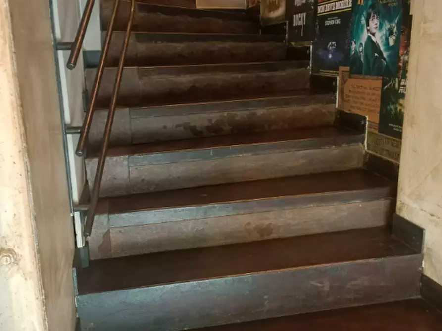 Immagine 7 di Negozio in vendita  a Torino