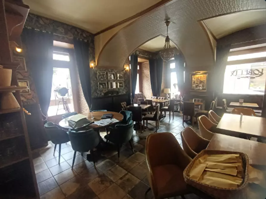 Immagine 4 di Negozio in vendita  a Torino