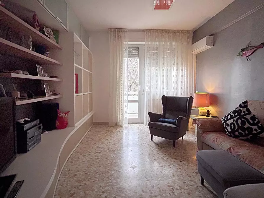 Immagine 5 di Appartamento in vendita  a Livorno