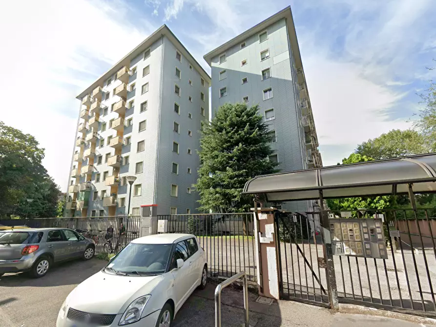 Immagine 2 di Appartamento in vendita  a Milano