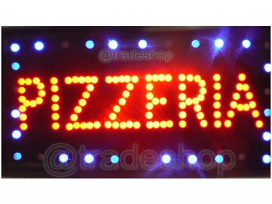 Immagine 4 di Bar / Ristorante in vendita  a Viareggio