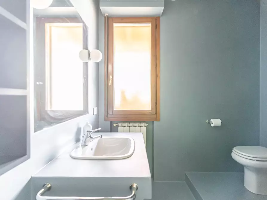 Immagine 52 di Appartamento in affitto  a Empoli