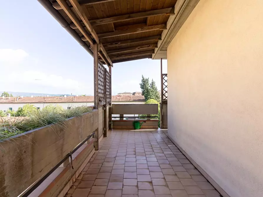 Immagine 58 di Appartamento in affitto  a Empoli