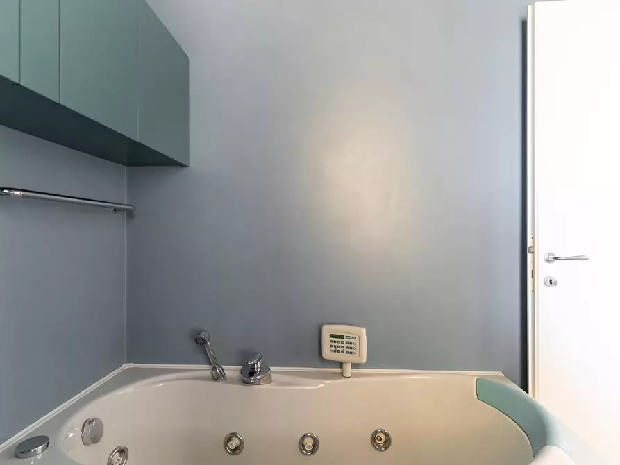 Immagine 46 di Appartamento in affitto  a Empoli