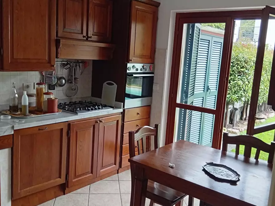 Immagine 5 di Villetta a schiera in vendita  a Carrara