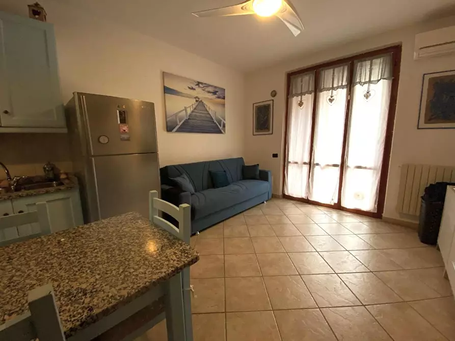 Immagine 2 di Appartamento in vendita  a Massa