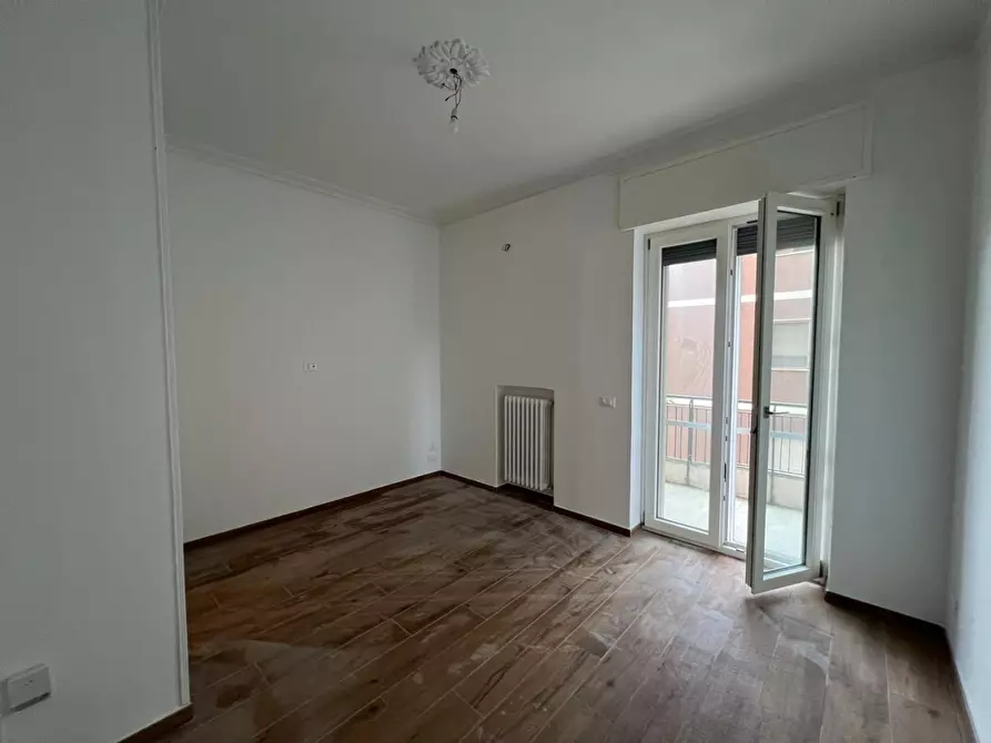 Immagine 26 di Ufficio in affitto  a Lecce