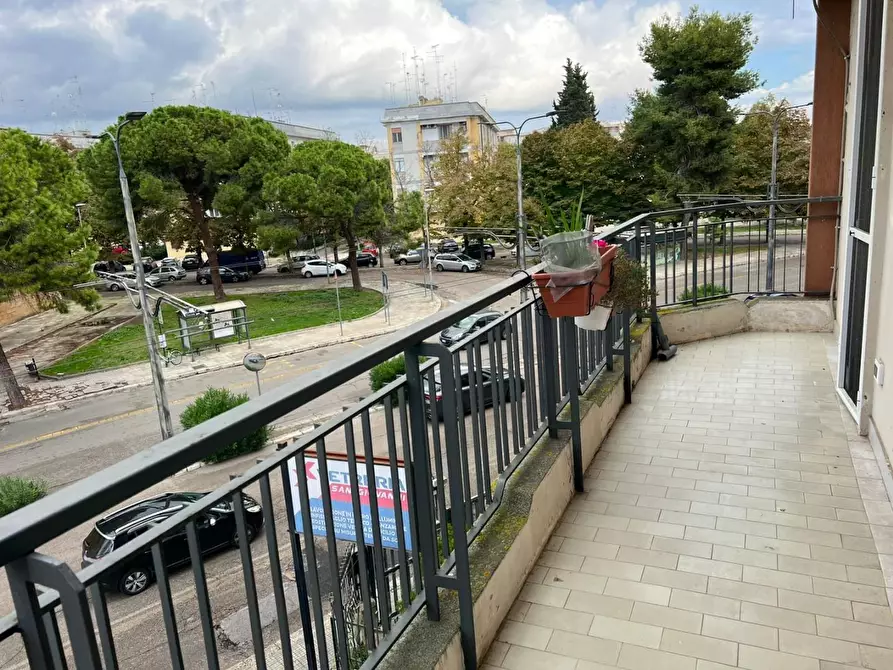 Immagine 22 di Ufficio in affitto  a Lecce