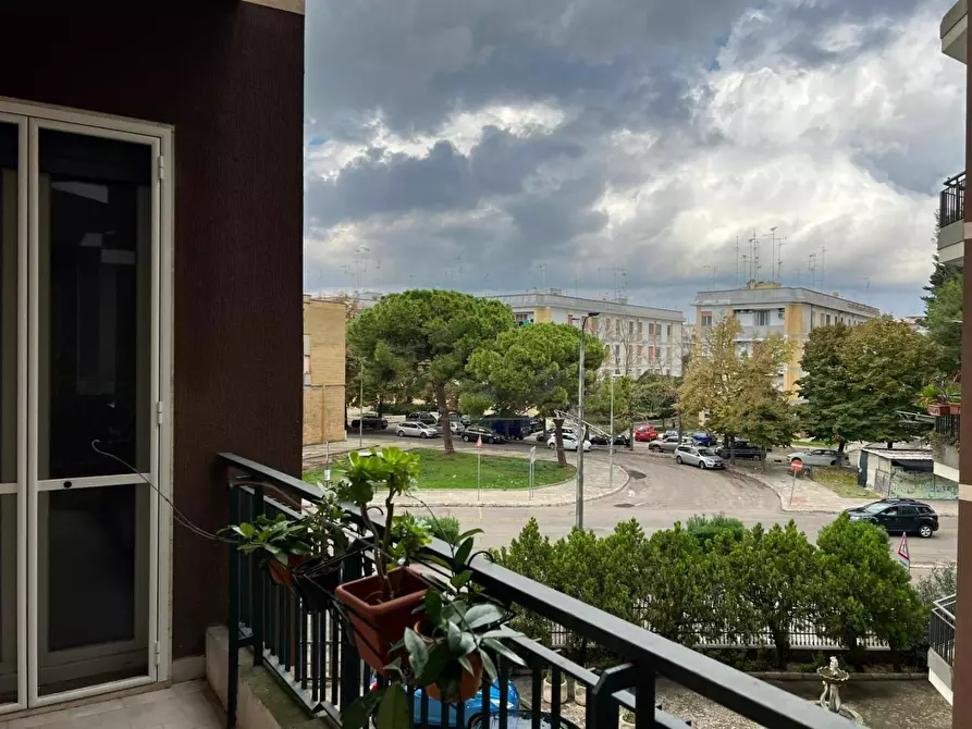 Immagine 36 di Ufficio in affitto  a Lecce