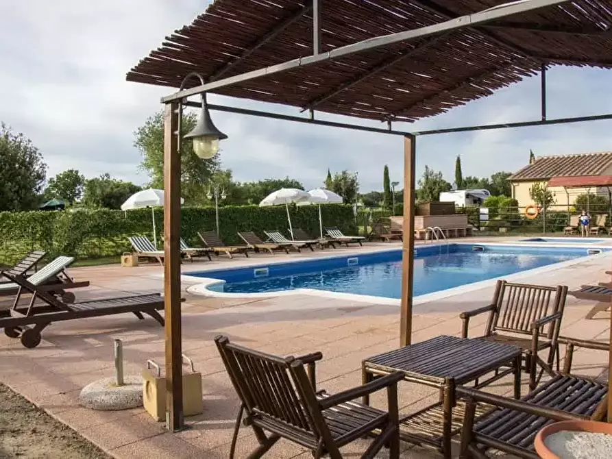 Immagine 9 di Casa colonica in vendita  a Castagneto Carducci