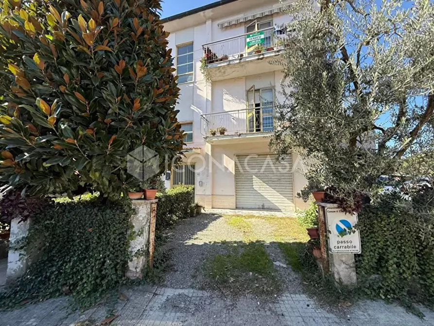 Immagine 2 di Appartamento in vendita  a Santa Maria A Monte