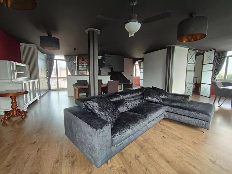 Immagine 1 di Appartamento in vendita  a Pisa