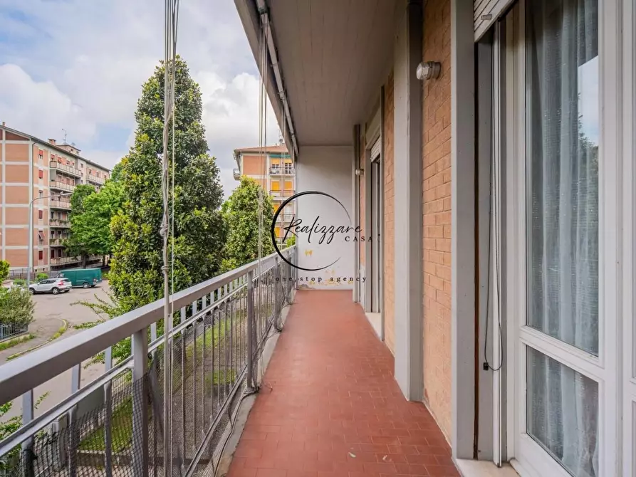 Immagine 10 di Appartamento in vendita  a Reggio Nell'emilia