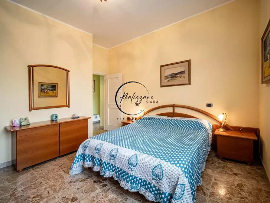 Immagine 17 di Appartamento in vendita  a Reggio Nell'emilia