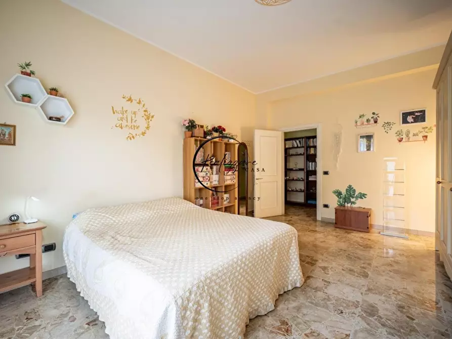 Immagine 11 di Appartamento in vendita  a Reggio Nell'emilia