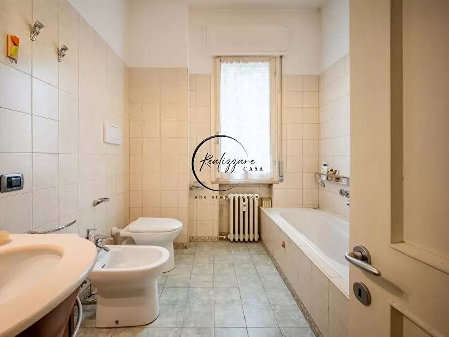 Immagine 1 di Appartamento in vendita  a Reggio Nell'emilia