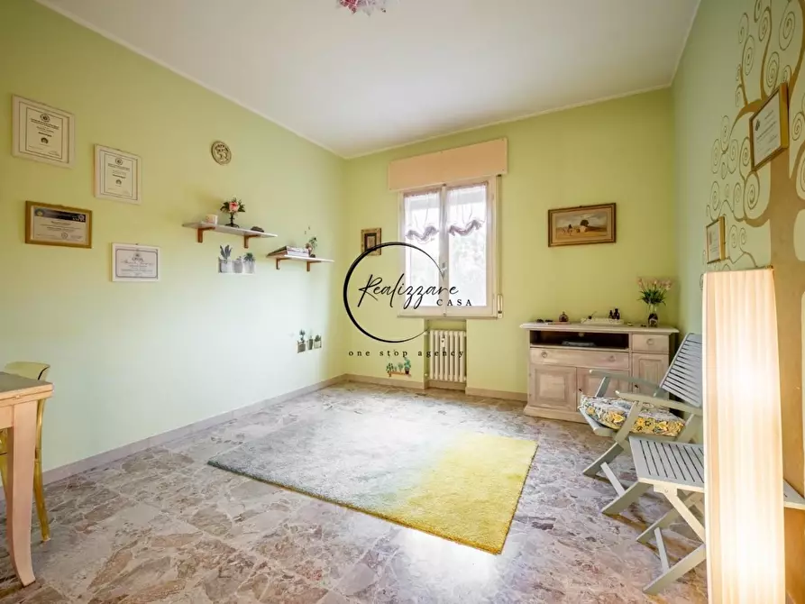 Immagine 6 di Appartamento in vendita  a Reggio Nell'emilia