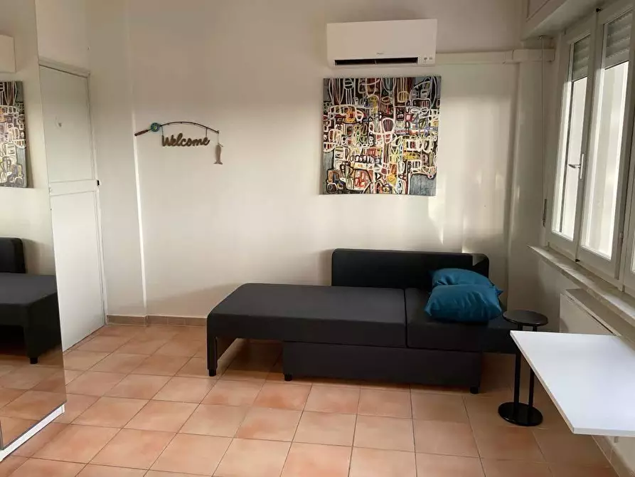 Immagine 4 di Appartamento in affitto  a Massa