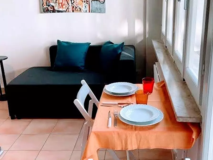 Immagine 1 di Appartamento in affitto  a Massa