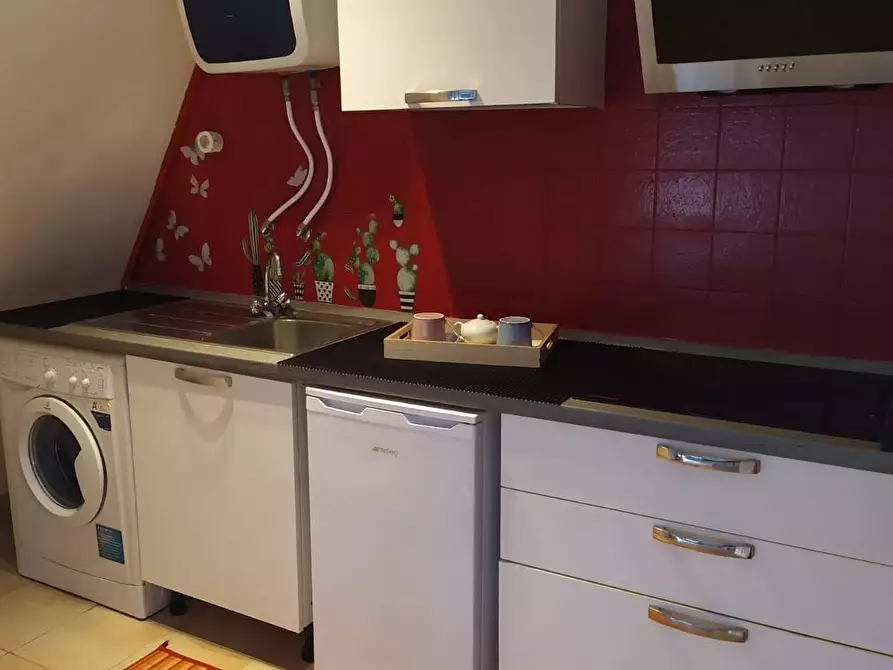 Immagine 7 di Appartamento in affitto  a Massa