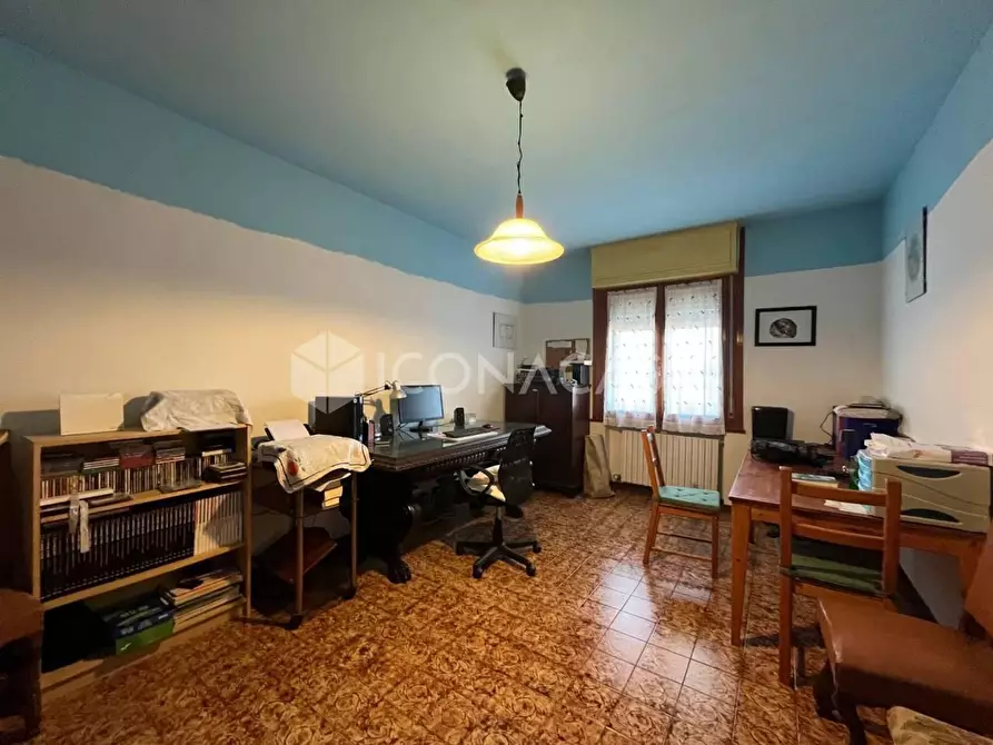 Immagine 17 di Appartamento in vendita  a Pontedera