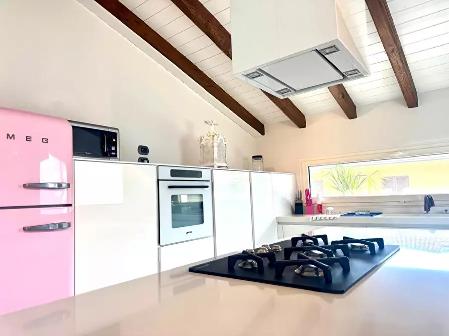 Immagine 2 di Appartamento in vendita  a Massa