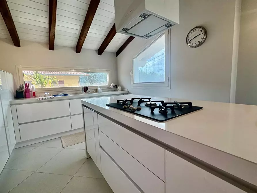 Immagine 4 di Appartamento in vendita  a Massa