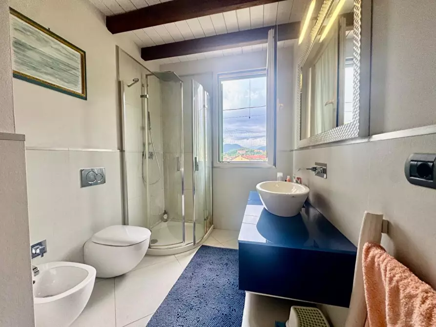 Immagine 16 di Appartamento in vendita  a Massa