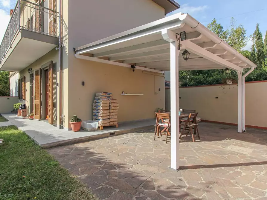 Immagine 32 di Casa bifamiliare in vendita  a Cascina