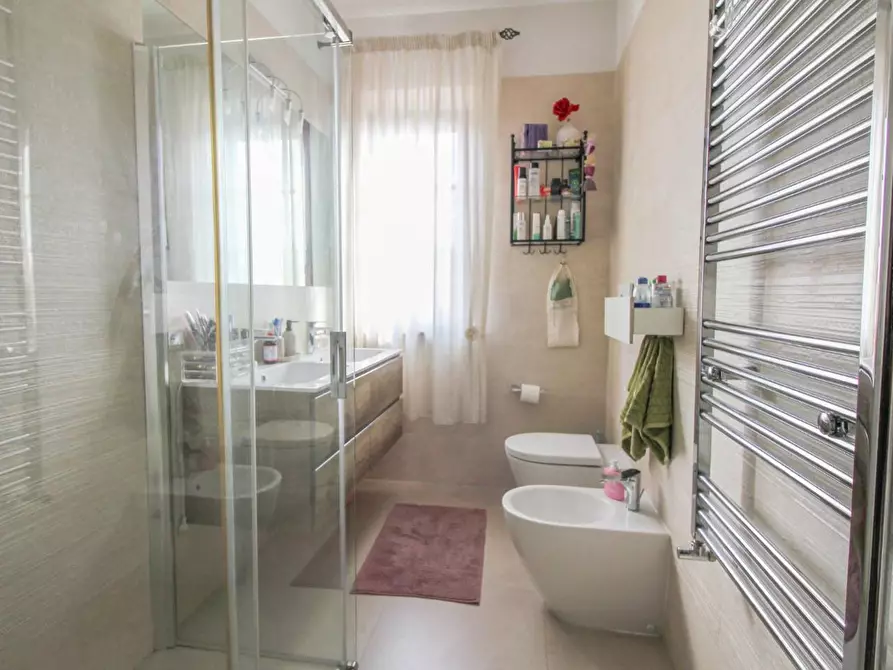 Immagine 25 di Casa bifamiliare in vendita  a Cascina