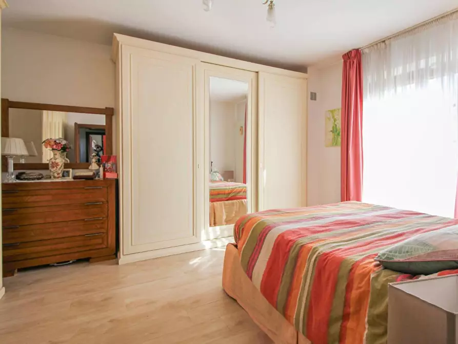 Immagine 16 di Casa bifamiliare in vendita  a Cascina