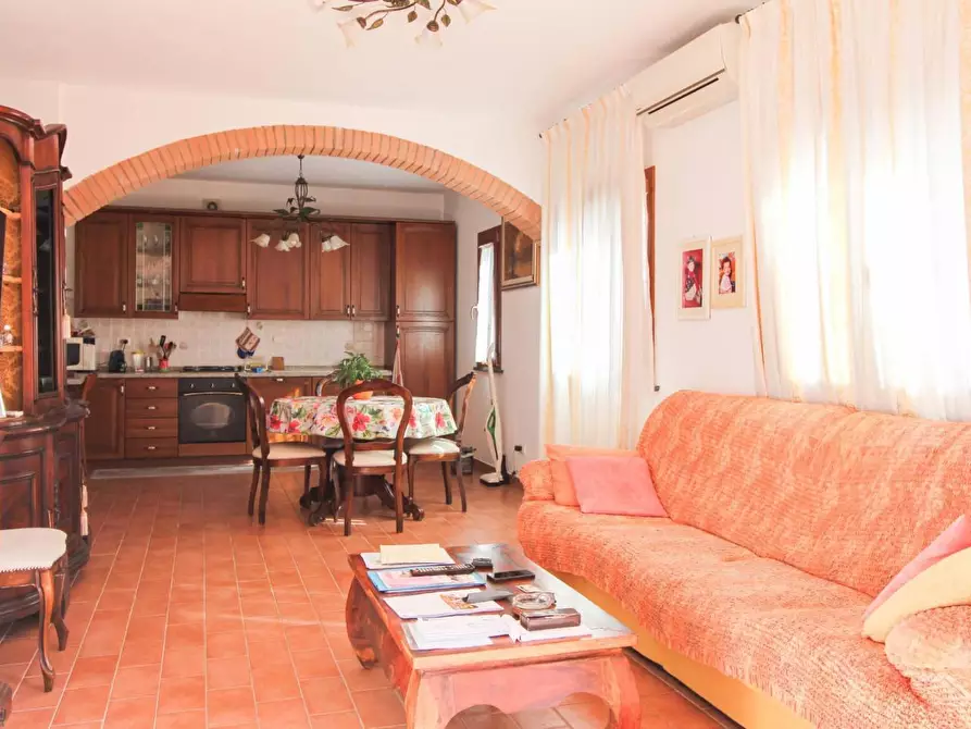 Immagine 40 di Casa bifamiliare in vendita  a Cascina