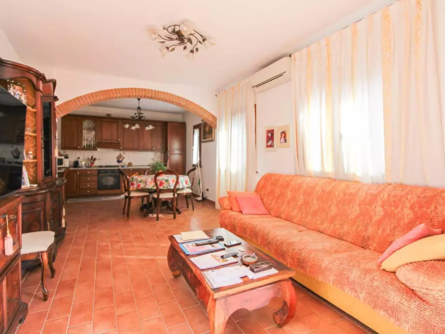 Immagine 38 di Casa bifamiliare in vendita  a Cascina