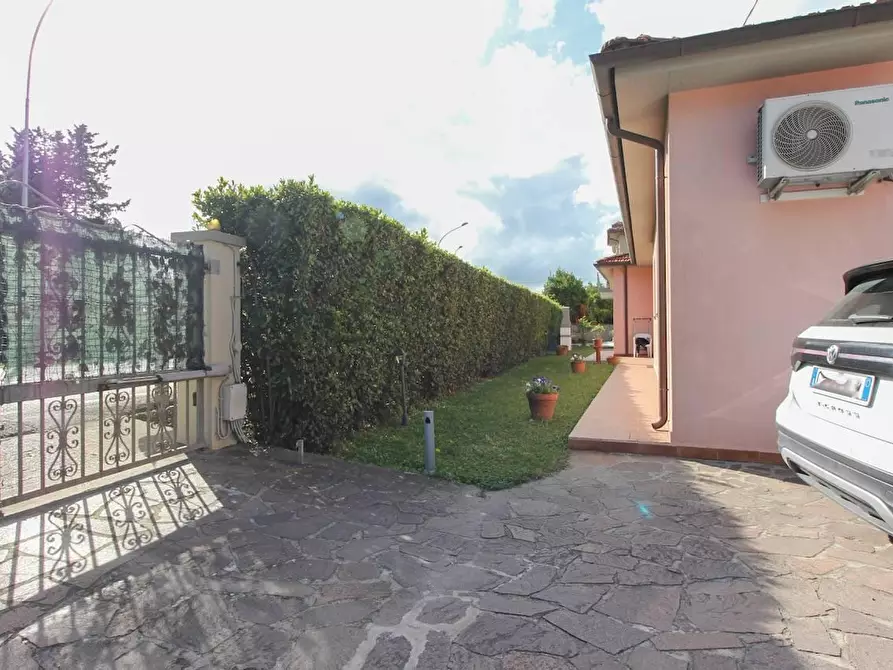 Immagine 55 di Casa bifamiliare in vendita  a Cascina