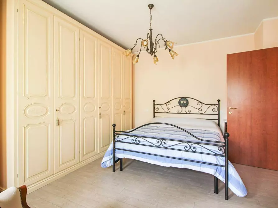 Immagine 50 di Casa bifamiliare in vendita  a Cascina