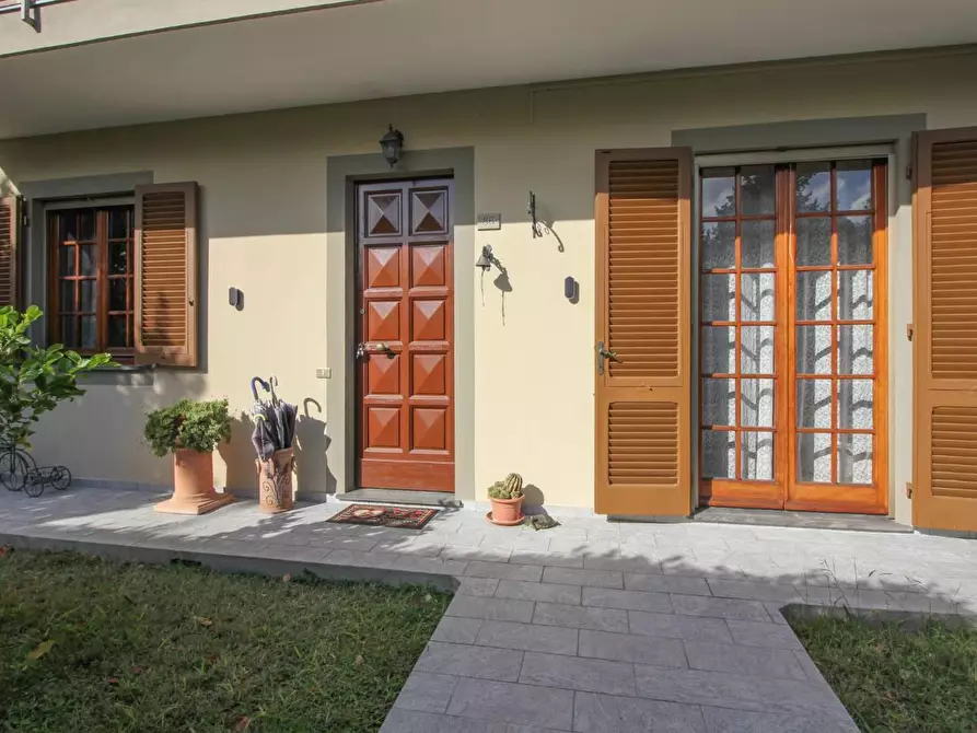 Immagine 34 di Casa bifamiliare in vendita  a Cascina