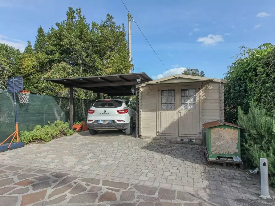 Immagine 56 di Casa bifamiliare in vendita  a Cascina