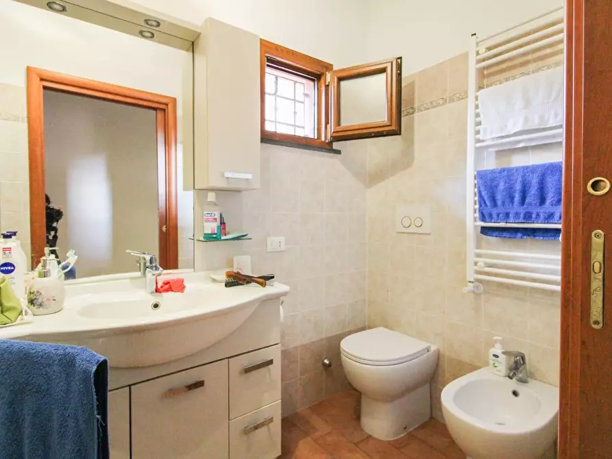 Immagine 51 di Casa bifamiliare in vendita  a Cascina